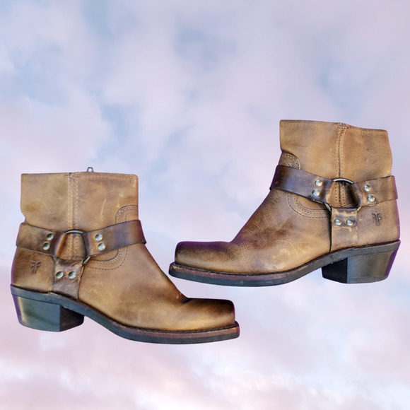 Short Brown Frye Harness Square Toe Boot Cowgirl Boho Ranchwear Womens Sz 8.5 - Picture 1 of 7